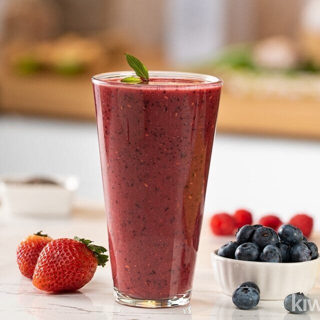 Nutritivo y saludable jugos de frutos rojos, jugo dulce para los niños, jugo acido desintoxicante.