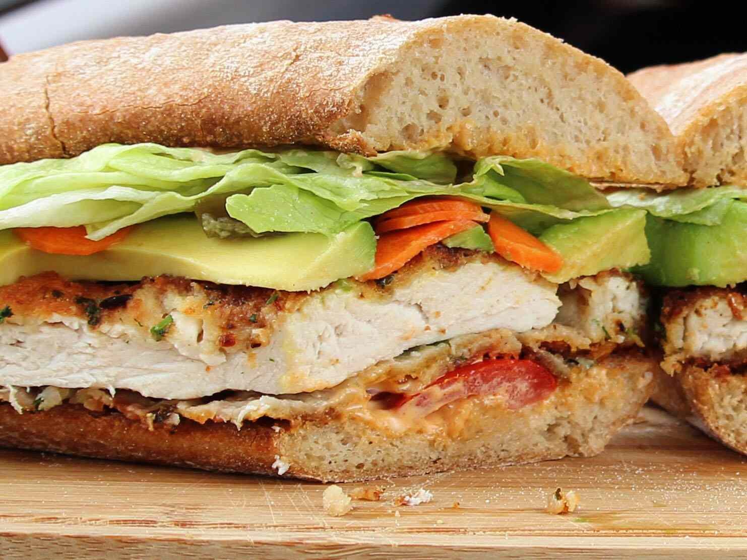 Torta de pechuga asada con buen sabor y balanceada para dieta y con proteínas