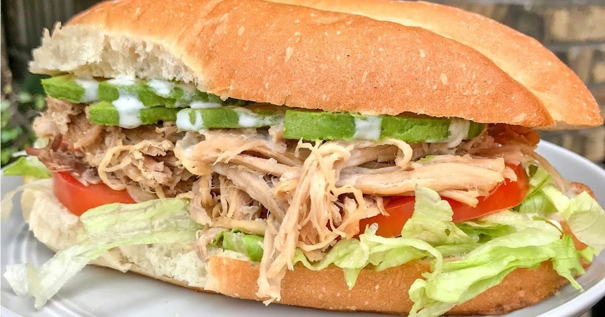 Torta de pierna deshebrada con proteínas con increíble sabor y con ingredientes frescos
